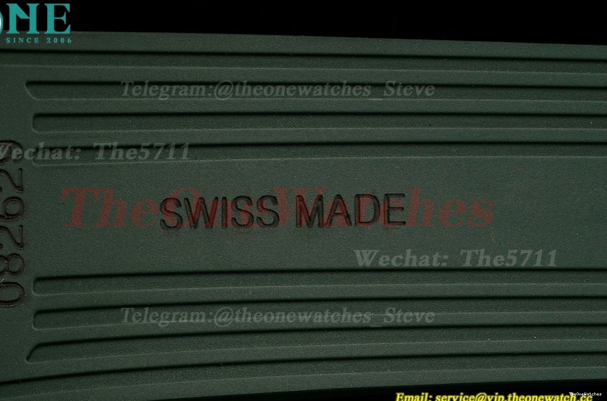 Overseas 5520V RU Dial 8F A7750 Green 41mm SS Mod 0309